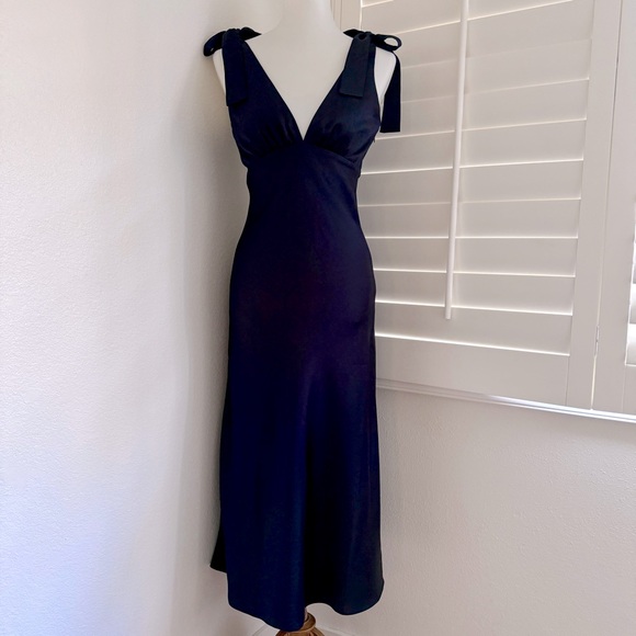 NWT Sachin & Babi Navy Blue Silk Charmuese Tie Strap Plunge neck MIDI Dress in 4 - Picture 4 of 12